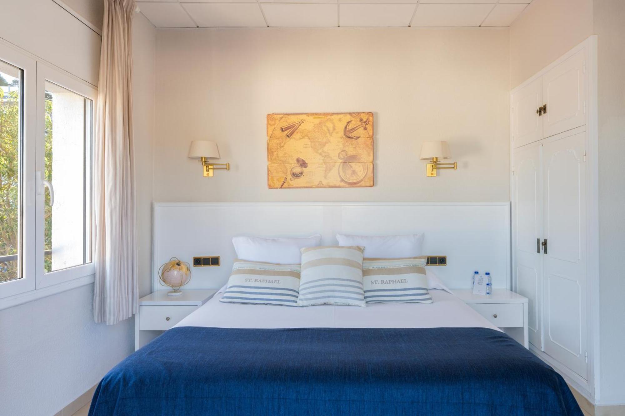 La Goleta Hotel 2*