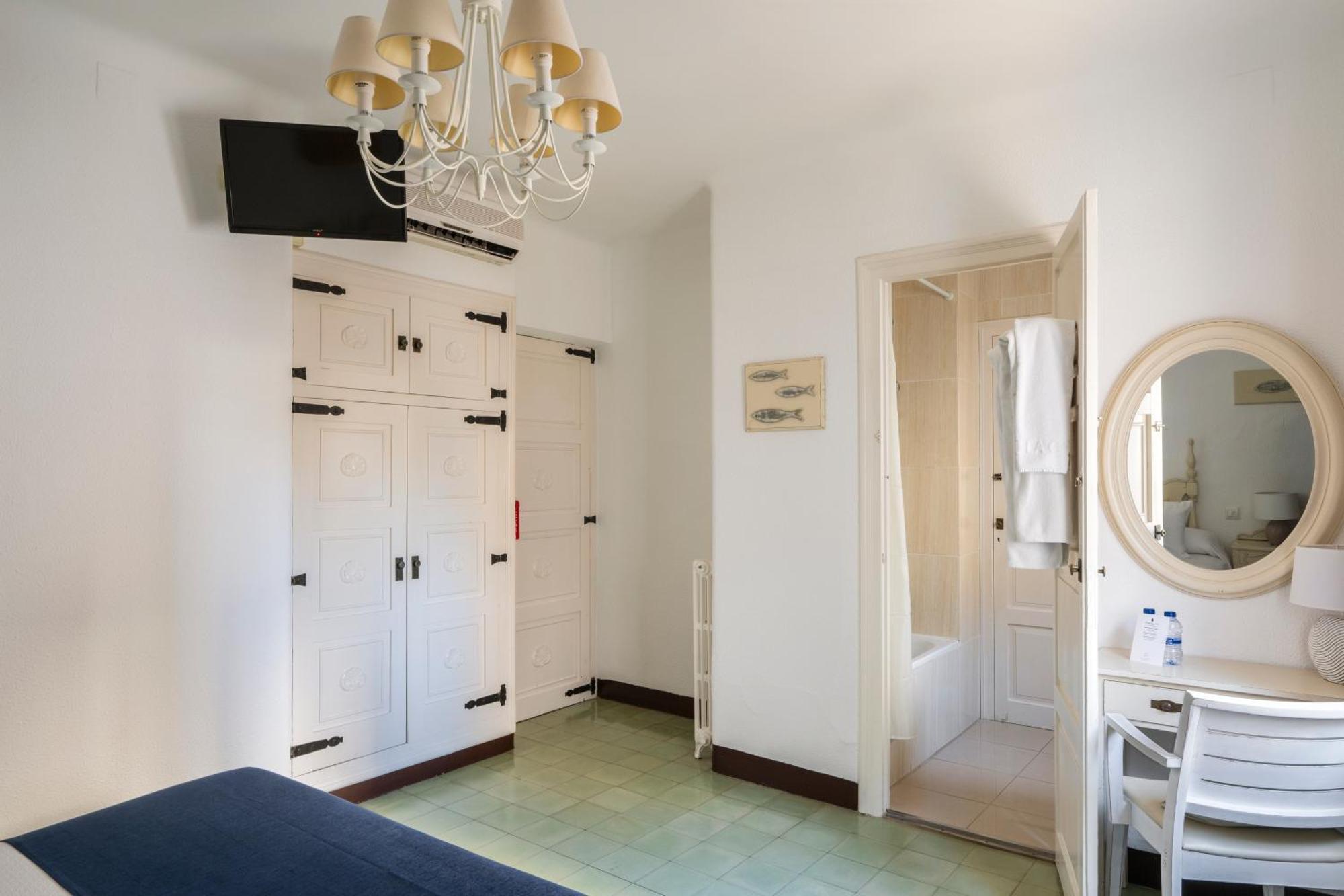 La Goleta Hotel
