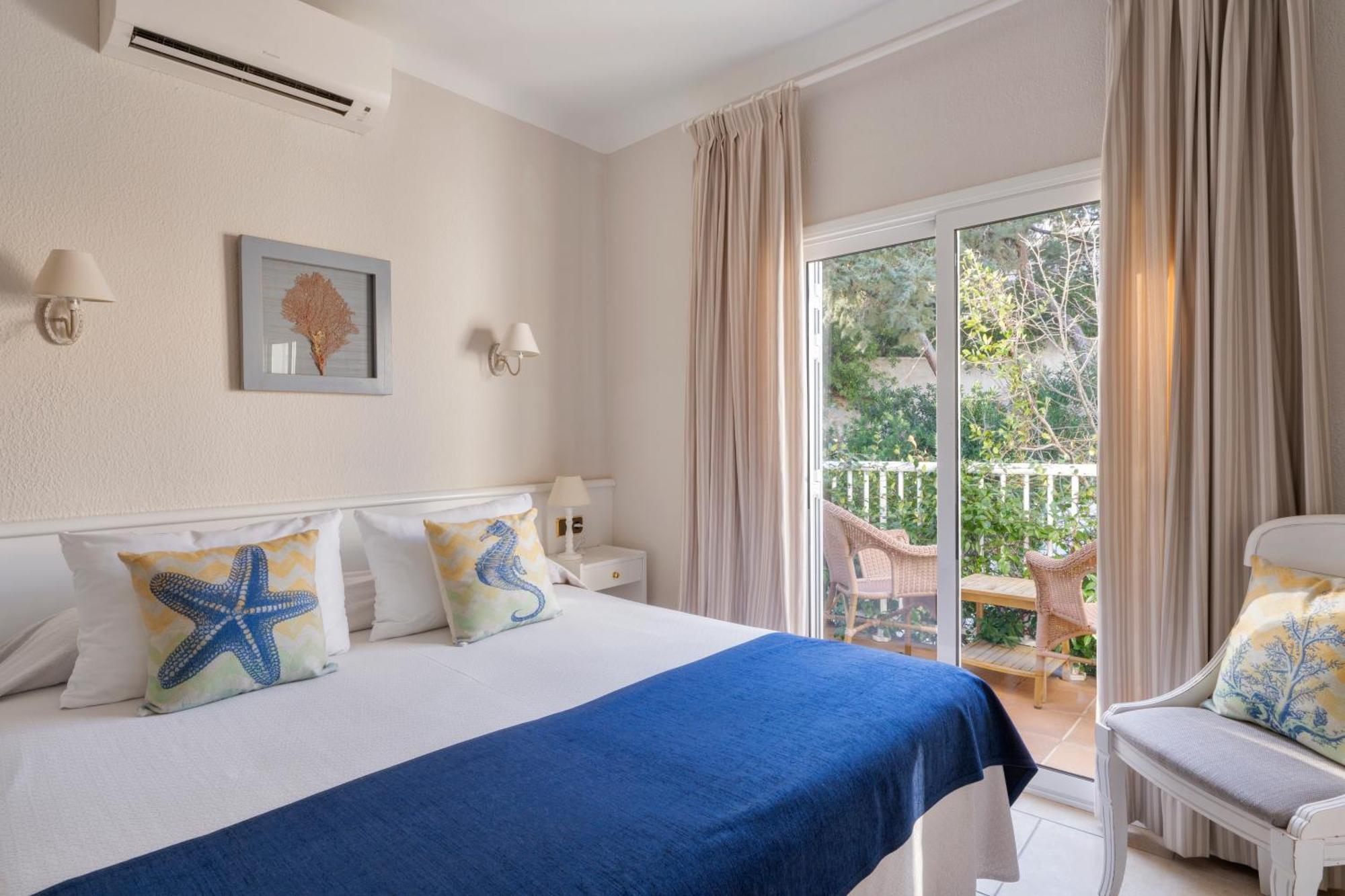 La Goleta Hotel 2*