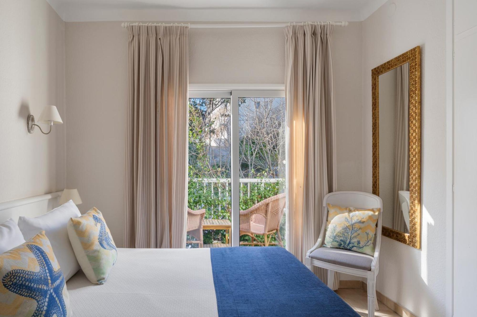 Hotel La Goleta 2*